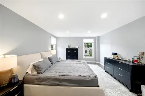 736 Pelhamdale Avenue New Rochelle NY 10801
