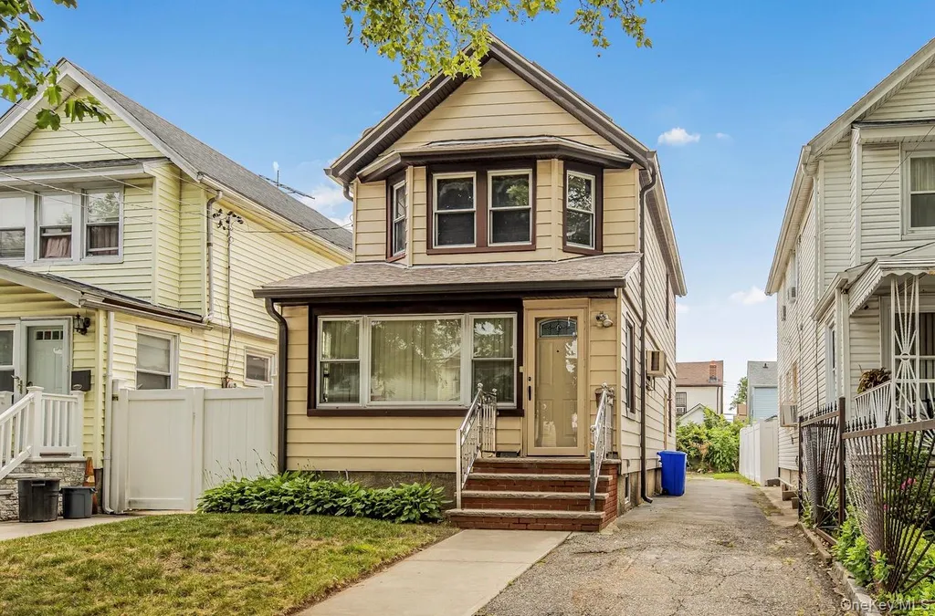 9036 209th Street Queens Village NY 11428
