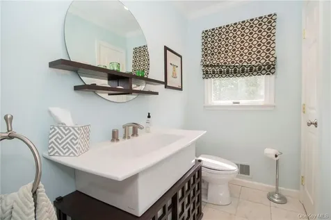 4 Dalphin Drive Rye NY 10580