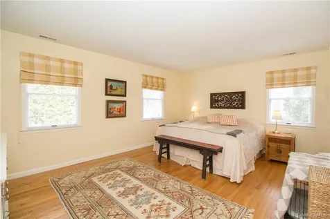 4 Dalphin Drive Rye NY 10580