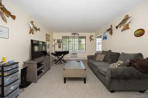 8 Foxwood Drive Pleasantville NY 10570