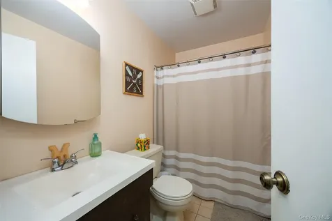8 Foxwood Drive Pleasantville NY 10570