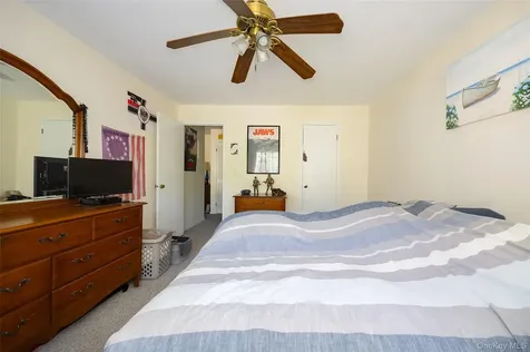 8 Foxwood Drive Pleasantville NY 10570