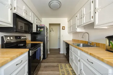 8 Foxwood Drive Pleasantville NY 10570