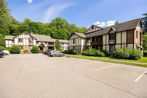 8 Foxwood Drive Pleasantville NY 10570