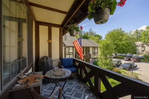 8 Foxwood Drive Pleasantville NY 10570