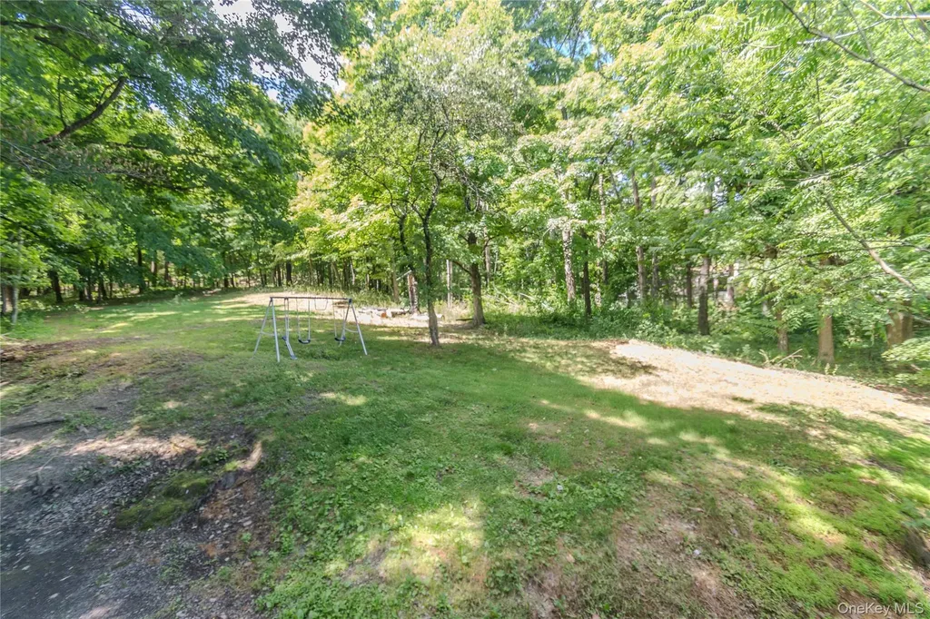 26 Old Hollow Road Clinton Corners NY 12514