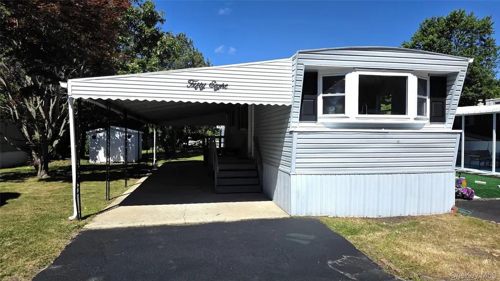 58 Betsy Ross Drive Bohemia NY 11716