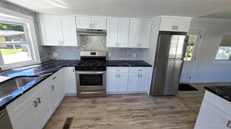 58 Betsy Ross Drive Bohemia NY 11716