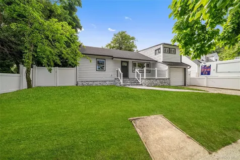 207 Wright Street Westbury NY 11590