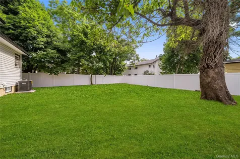207 Wright Street Westbury NY 11590