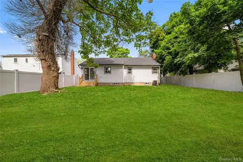 207 Wright Street Westbury NY 11590