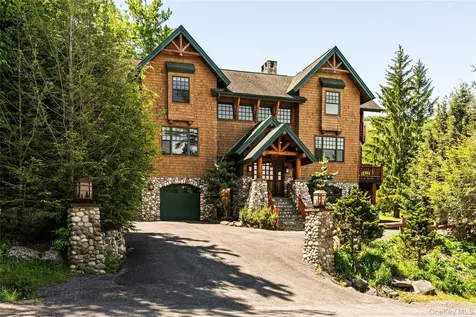 6 White Way Windham NY 12496