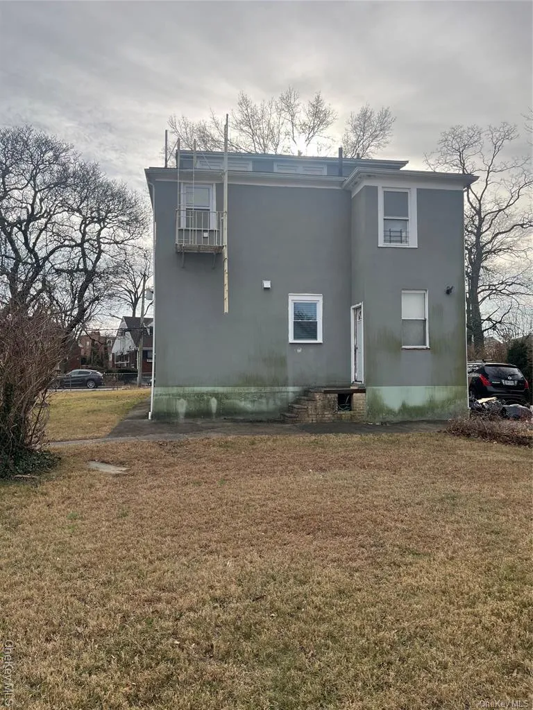 149 W Kingsbridge Road Mount Vernon NY 10550