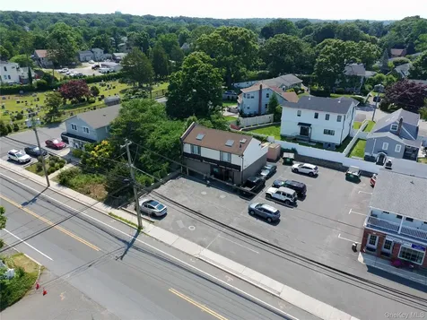 44 Bayville Avenue Bayville NY 11709