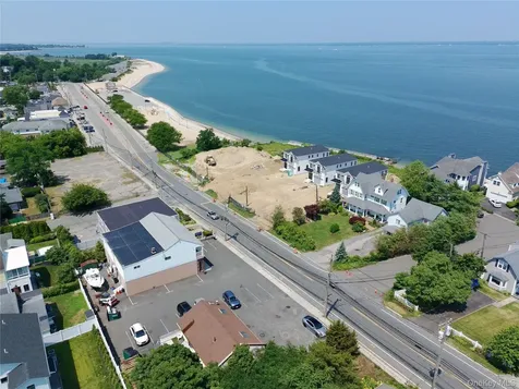 44 Bayville Avenue Bayville NY 11709