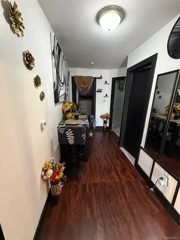 33 Washington Avenue Deer Park NY 11729