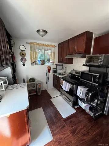 33 Washington Avenue Deer Park NY 11729