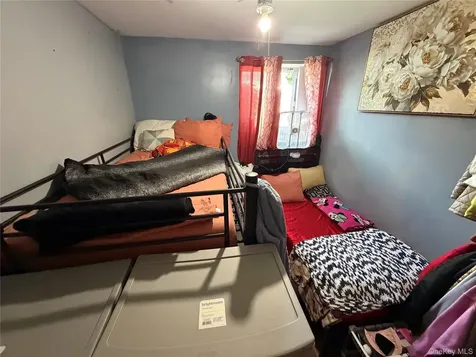 33 Washington Avenue Deer Park NY 11729