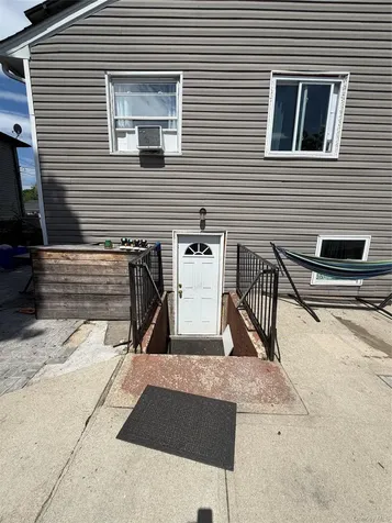33 Washington Avenue Deer Park NY 11729
