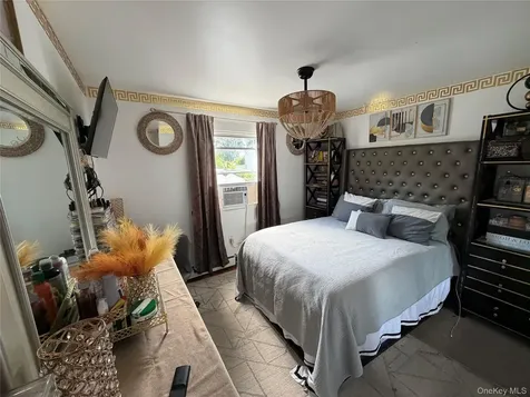 33 Washington Avenue Deer Park NY 11729