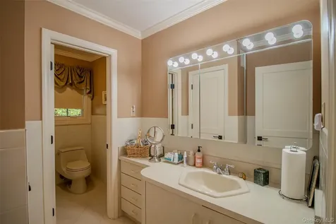 55 Wynn Court Muttontown NY 11791