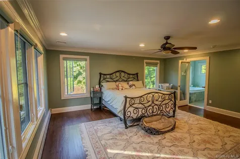 55 Wynn Court Muttontown NY 11791