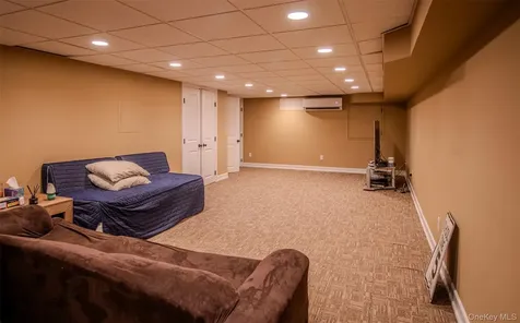 55 Wynn Court Muttontown NY 11791