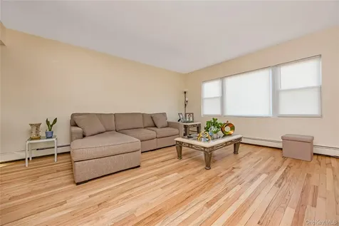 28 Baldwin Street Farmingdale NY 11735
