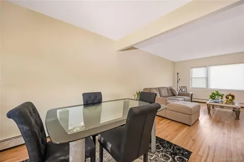 28 Baldwin Street Farmingdale NY 11735