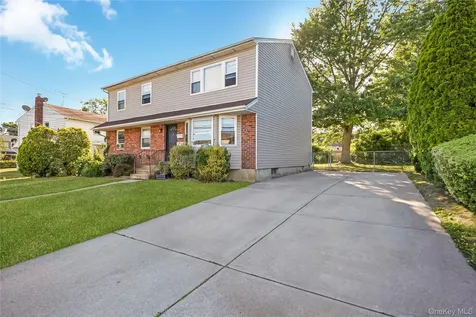 28 Baldwin Street Farmingdale NY 11735