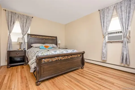 28 Baldwin Street Farmingdale NY 11735