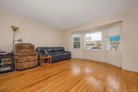 28 Baldwin Street Farmingdale NY 11735