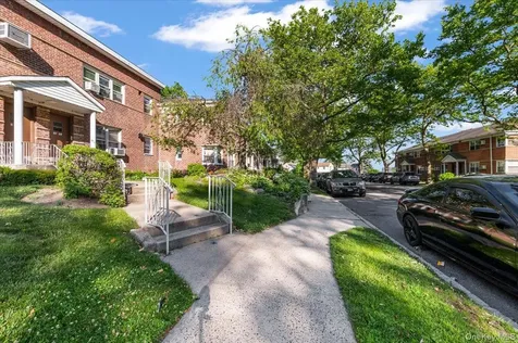 87-29 Marengo Street Holliswood NY 11423