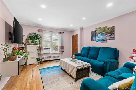 87-29 Marengo Street Holliswood NY 11423
