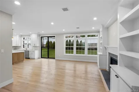 21 Devon Road Bethpage NY 11714
