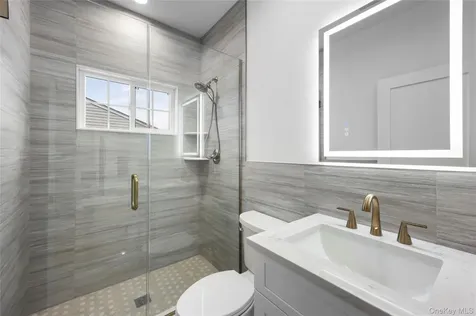 21 Devon Road Bethpage NY 11714