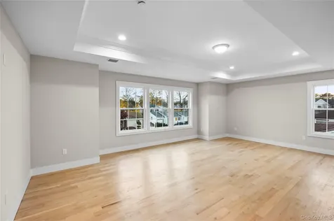 21 Devon Road Bethpage NY 11714