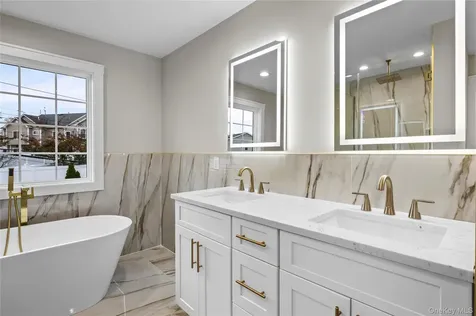 21 Devon Road Bethpage NY 11714