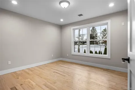 21 Devon Road Bethpage NY 11714