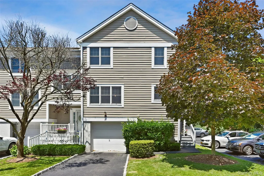 21 Brookridge Court Rye Brook NY 10573
