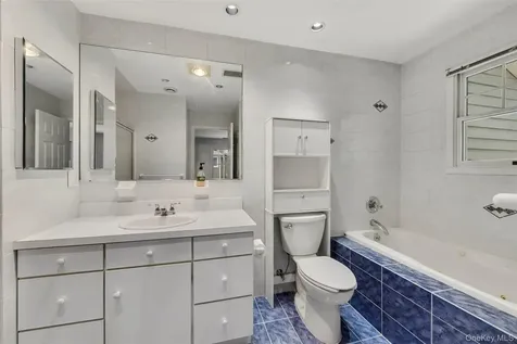21 Brookridge Court Rye Brook NY 10573