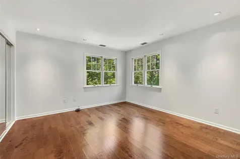 21 Brookridge Court Rye Brook NY 10573