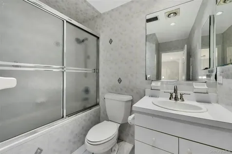 21 Brookridge Court Rye Brook NY 10573