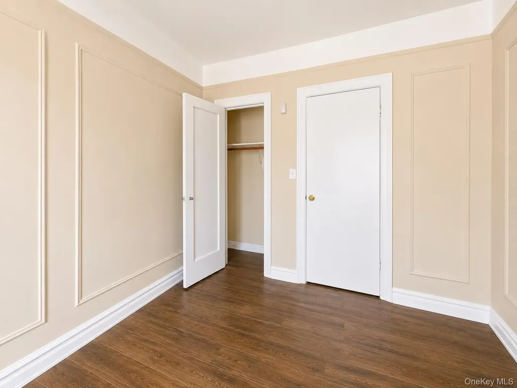 700 Oakland Place Bronx NY 10457