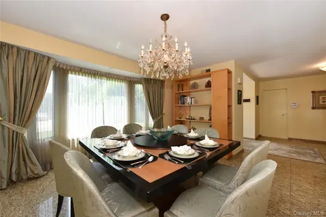3 Joy Drive Manhasset Hills NY 11040