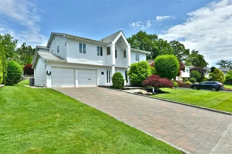 3 Joy Drive Manhasset Hills NY 11040