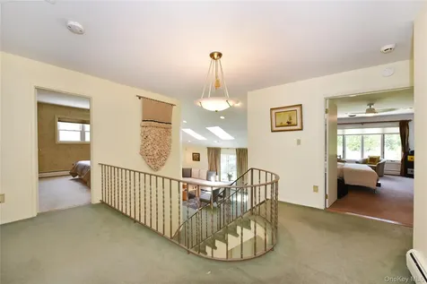 3 Joy Drive Manhasset Hills NY 11040