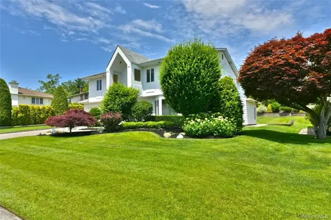 3 Joy Drive Manhasset Hills NY 11040