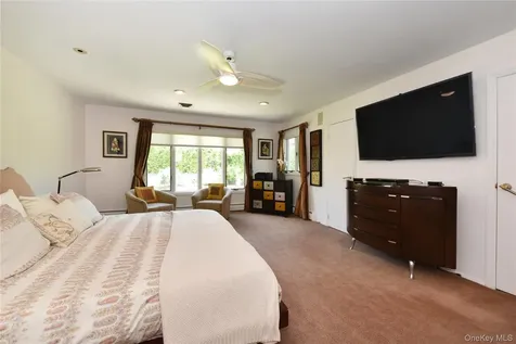3 Joy Drive Manhasset Hills NY 11040
